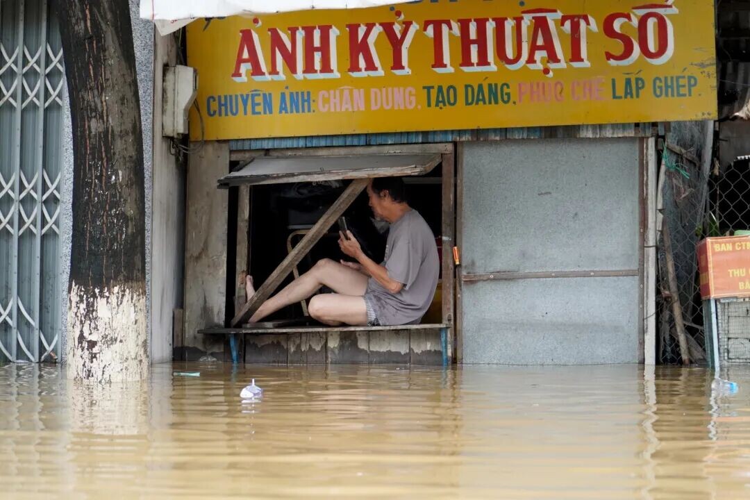 Nha Trang chìm trong biển nước nhìn từ trên cao - 7