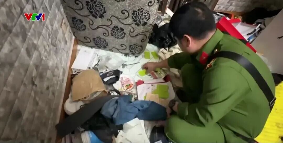 Bắt nh&oacute;m t&agrave;ng trữ ma t&uacute;y d&ugrave;ng s&uacute;ng bắn trả lực lượng c&ocirc;ng an - Ảnh 2.