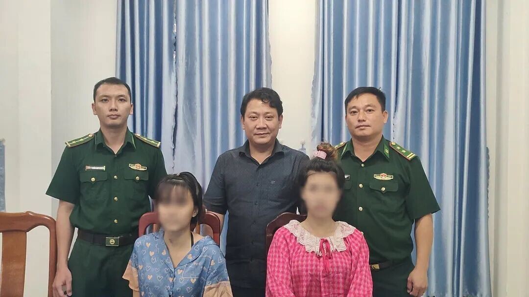 Tin lời dụ dỗ làm công nhân lương 20 - 30 triệu đồng/tháng, 2 thiếu nữ 2011 bị lừa sang Campuchia- Ảnh 1.