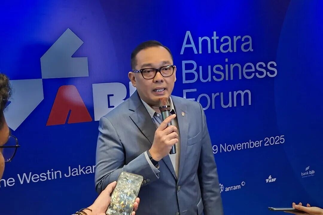 Wakil Menteri Investasi dan Hilirisasi/Wakil Kepala BKPM Todotua Pasaribu agenda Business Forum di Jakarta pada Rabu (19/11/2025).