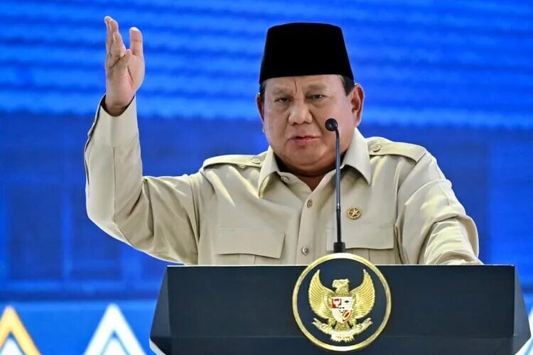 周一（2026 年 12 月 1 日），印度尼西亚总统普拉博沃·苏比安托 (Prabowo Subianto) 在位于南加里曼丹省班查巴鲁市的综合人民学校 (SRT) 9 Banjarbaru。