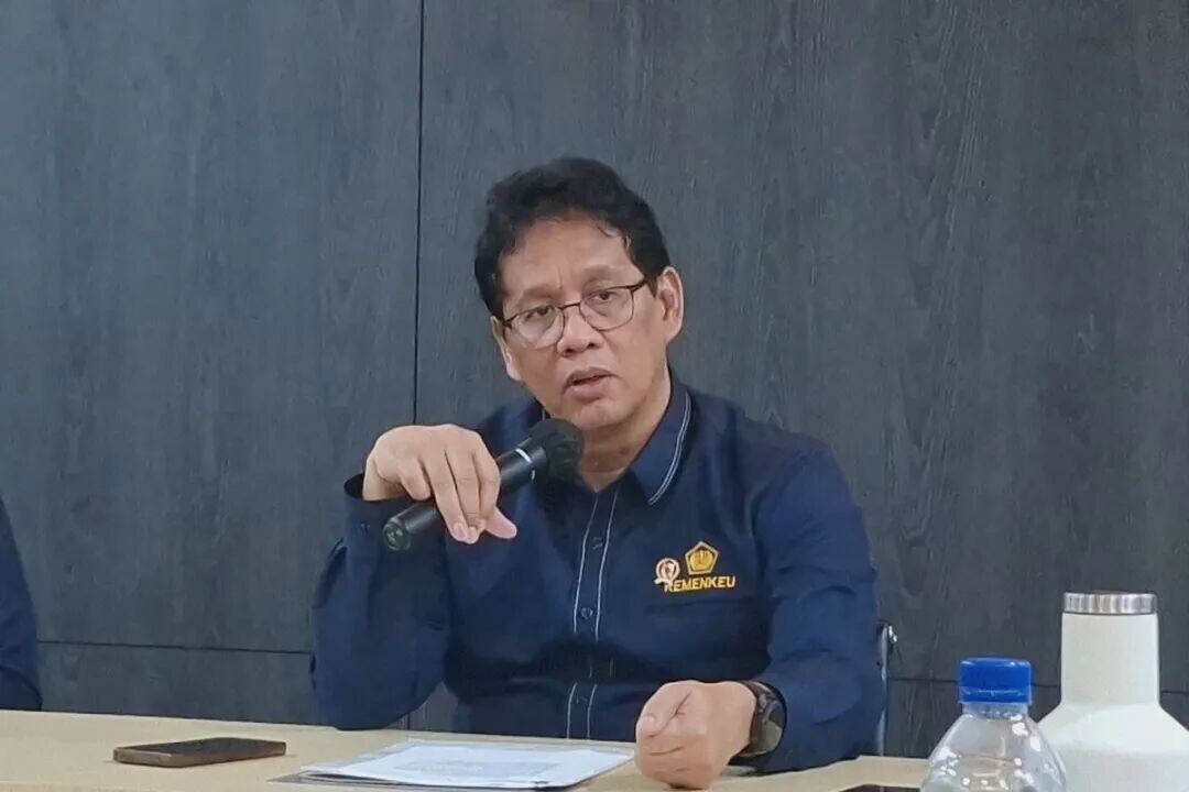 财政部长普尔巴亚·尤迪·萨德瓦。