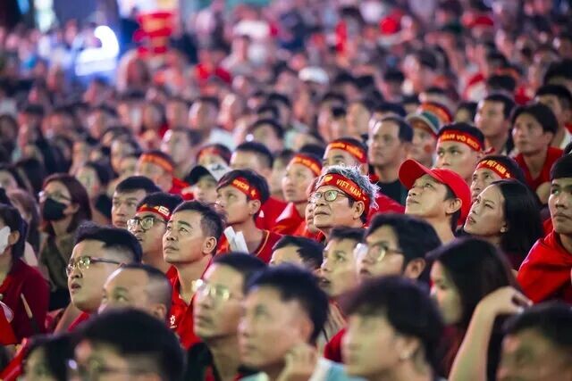 Nước mắt cổ động vi&ecirc;n khi U23 Việt Nam nhận thất bại cay đắng- Ảnh 18.