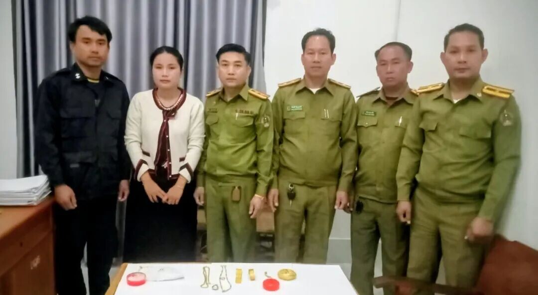 可能是包含下列内容的图片：文字