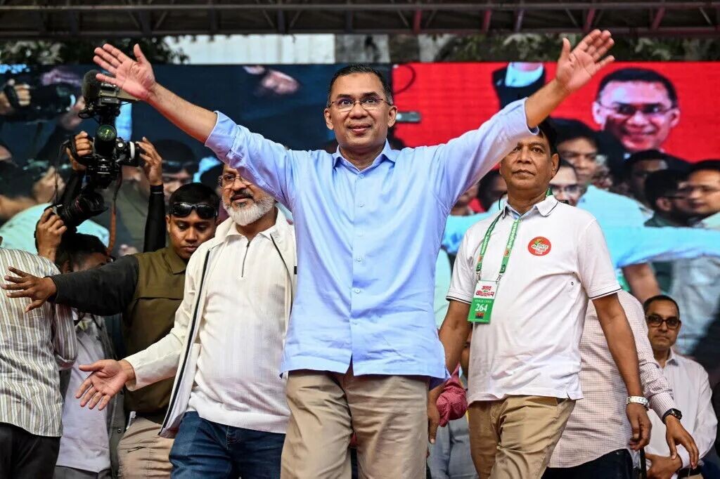 孟加拉国民族主义党（BNP）主席拉赫曼周日在达卡，准备在全国大选前的竞选集会上演说。（图取自法新社）