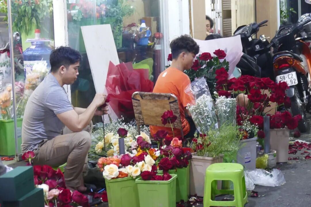 情人节期间，胡志明市最大的花卉市场空无一人。