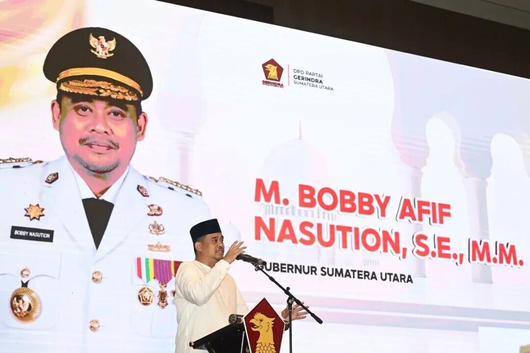 Gubernur Sumatera Utara (Sumut) Bobby Nasution menghadiri buka puasa bersama Partai Gerindra Sumut dI Convention Hotel Santika Dyandra Jalan Kapten Maulana Lubis, Medan, Sabtu (7/3/2026). Acara dihadiri oleh para petinggi Partai Gerindra Sumut, Ketua DPRD Sumut, serta Bupati/Walikota Se-Sumut.
