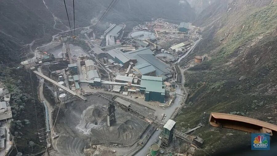Suasana tambang Grasberg, Freeport. (CNBC Indonesia/Pratama Guitarra)