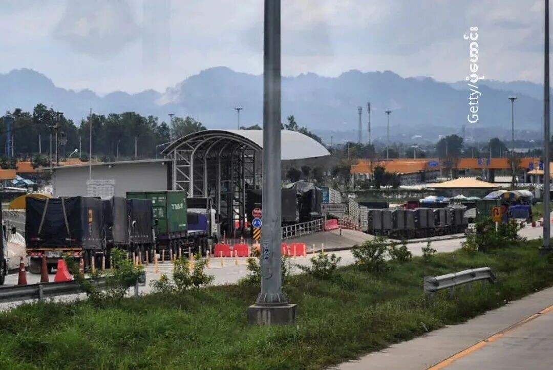 May be an image of train and text that says 'B B C NEWS မြန်မာ 1 Aus Cere'