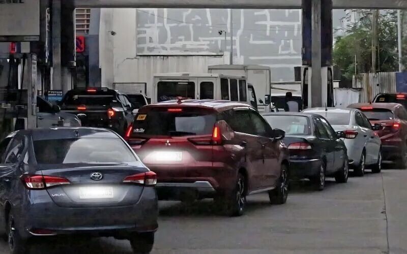Fuel supply issues shut more than 300 gas stations