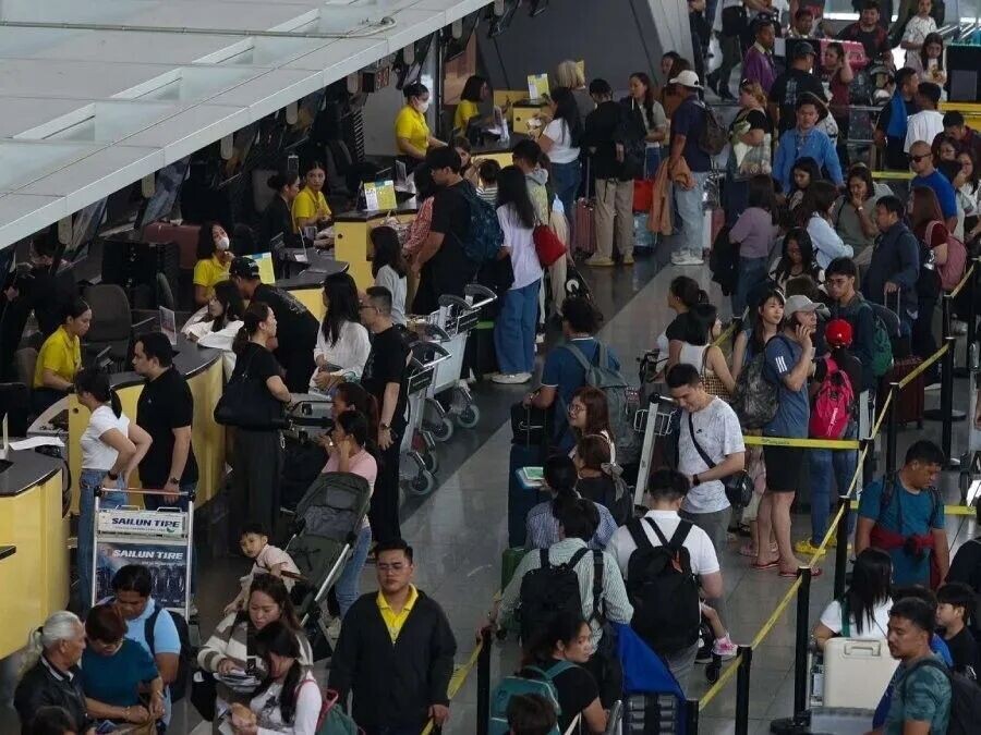 Immigration personnel on full force during Holy Week
