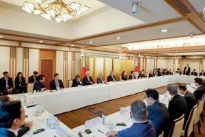 菲律宾在与日本高管的会晤中敲定34亿美元的投资承诺