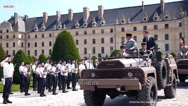 Upacara penyambutan Presiden Prabowo Subianto di Paris, Prancis, Kamis (28/5/2026). Foto: YouTube/ Sekretariat Presiden