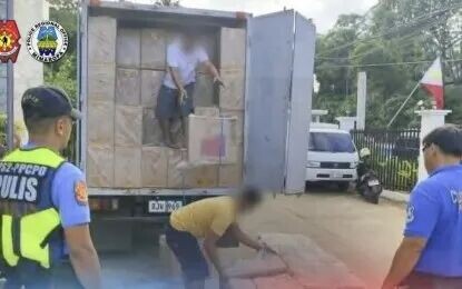 <p><strong>COMBATING ILLEGAL TRADE.</strong> Authorities inspect boxes of suspected illegal cigarettes seized during a joint anti-smuggling operation by the Police Regional Office in Mimaropa (PRO-4B) and the Bureau of Customs in Puerto Princesa City, Palawan, on Tuesday (June 9, 2026). The operation led to the confiscation of an estimated PHP28.68 million worth of contraband cigarettes and the arrest of two suspects. <em>(Photo courtesy of PRO-4B)</em></p>