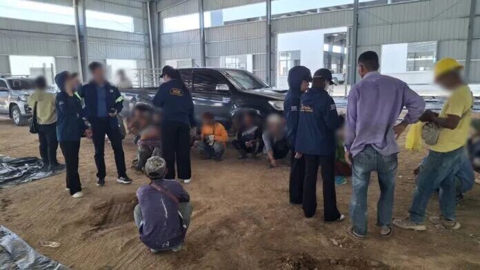 泰国突查建筑工地！43名中国等籍公民全被带走！