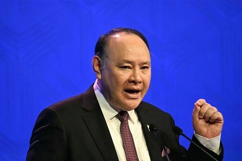 Gibo defends call for pro-China execs to quit
