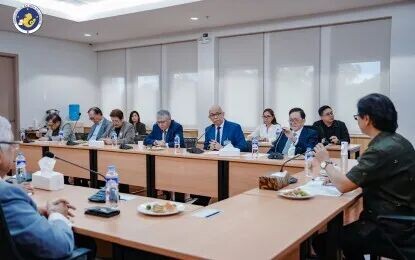 <p><strong>MORE INVESTMENTS.</strong> Cabinet Secretary Benjamin “Benhur” Abalos Jr. meets with some of the country's leading business organizations Tuesday (Aug. 4, 2026) in Malacañang, assuring them that the administration remains ready to work more closely with the private sector to improve the ease of doing business and address investment concerns. He said President Ferdinand R. Marcos Jr. wants government to become more responsive to investors and entrepreneurs.<em> (Photo courtesy of the Office of the Cabinet Secretary)</em></p>