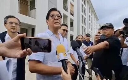 “嘘！嘘！嘘！”马科斯访达沃遭学生喝倒彩