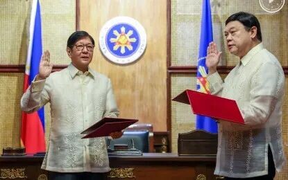 <p><strong>NEW HEALTH CHIEF.</strong> President Ferdinand R. Marcos Jr. administers the oath of office to newly appointed Department of Health (DOH) Secretary Edwin Mercado on Tuesday (Aug. 11, 2026) in Malacañang. Mercado replaces Jose “Brix” Pujalte Jr., whose stint as health secretary lasted less than a month after his appointment in July. <em>(Photo courtesy of Presidential Communications Office)</em></p>