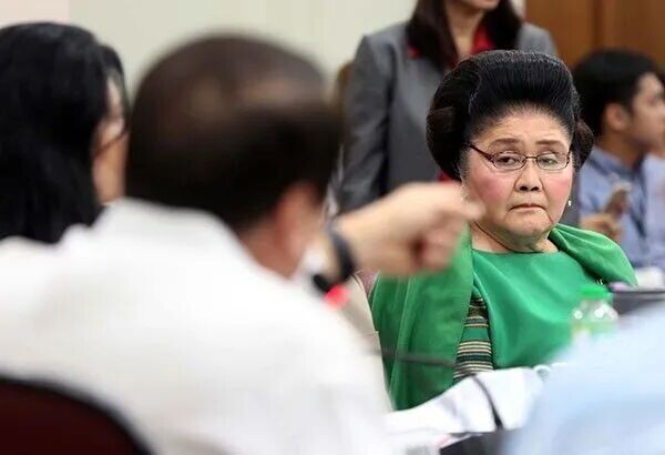 SC reverses Imelda�s conviction for graft