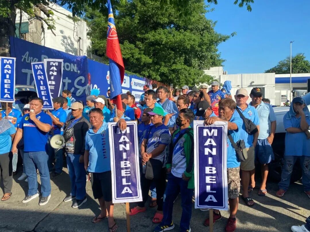 Transport group Manibela stages a two-day nationwide strike at Philcoa in Quezon City on Monday, Sept. 14, as drivers and operators protest successive fuel price hikes that drive up operating costs and cut into income. (Trixee Rosel/MANILABULLETIN)