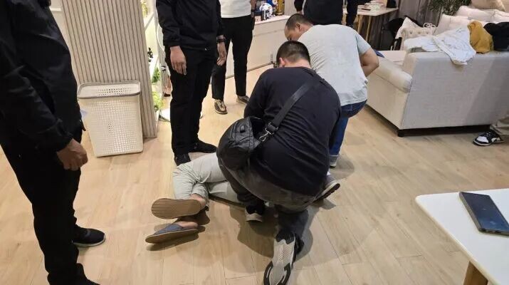 曼谷豪宅收网！2名中国嫌犯被捕，牵出迪拜沙漠埋尸案！